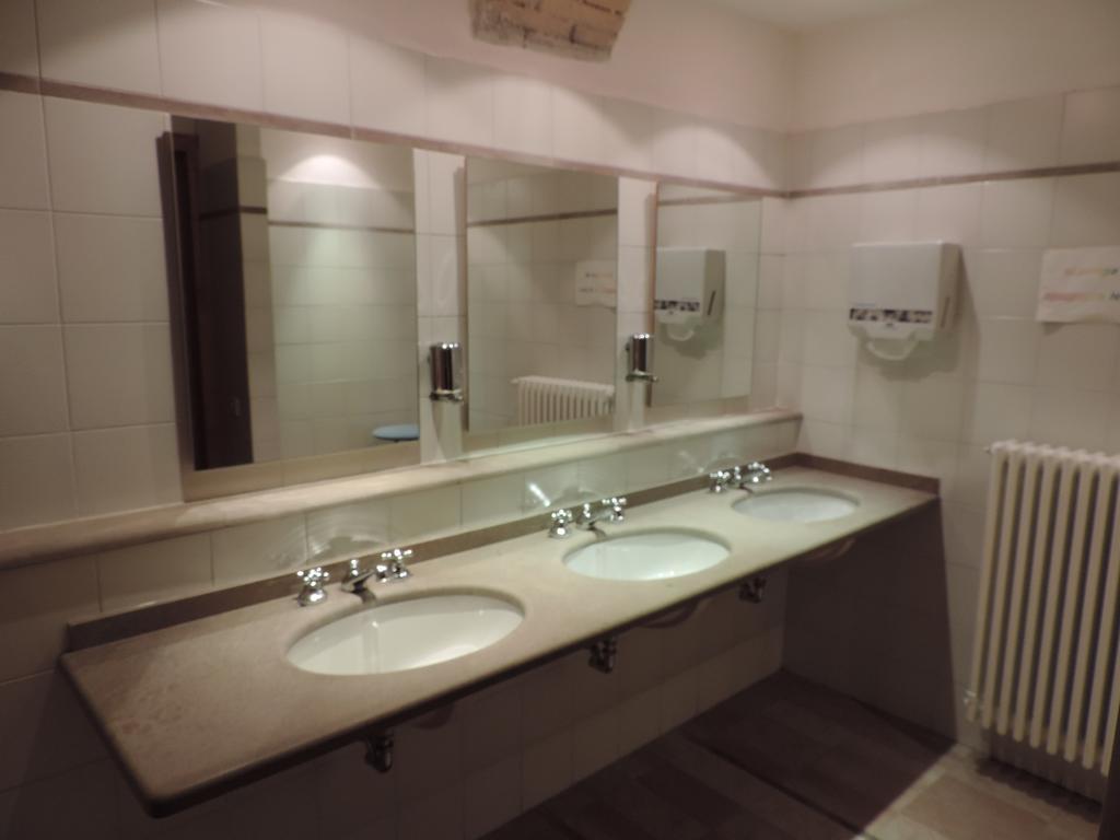 לינה וארוחת בוקר ספולטו Casa Religiosa Di Ospitalita San Ponziano מראה חיצוני תמונה