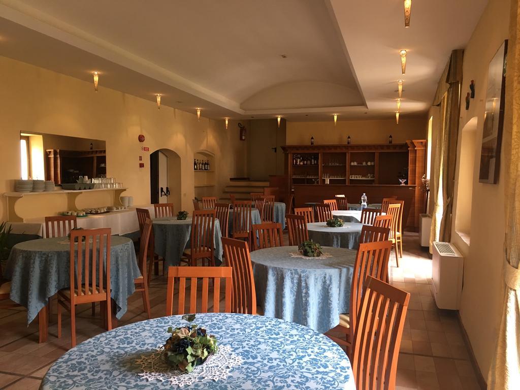 לינה וארוחת בוקר ספולטו Casa Religiosa Di Ospitalita San Ponziano מראה חיצוני תמונה